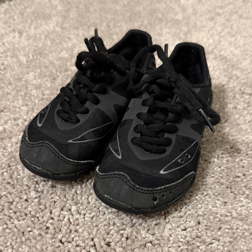 NFINITY Black Cheer Shoes